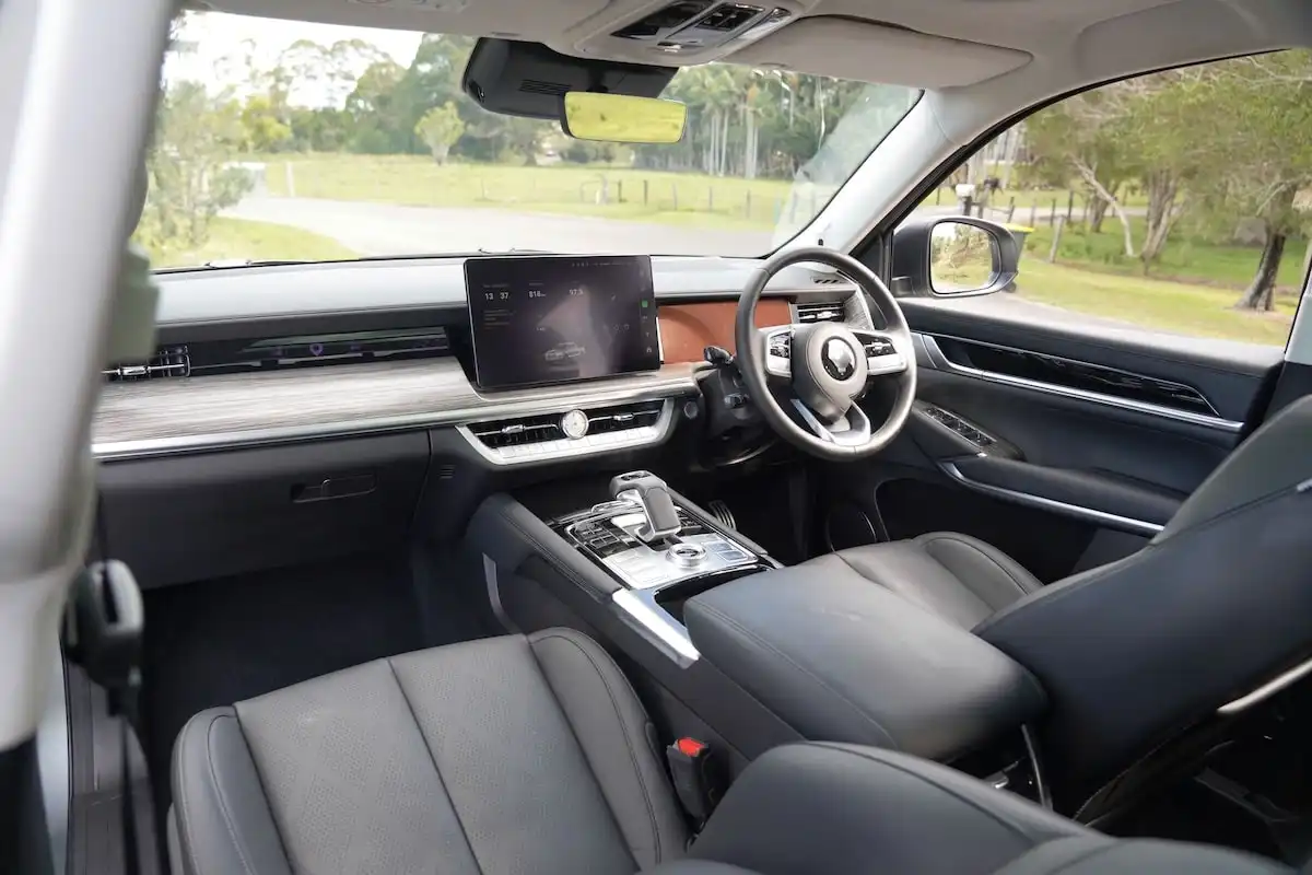 2025 gwm cannon alpha ultra phev seats