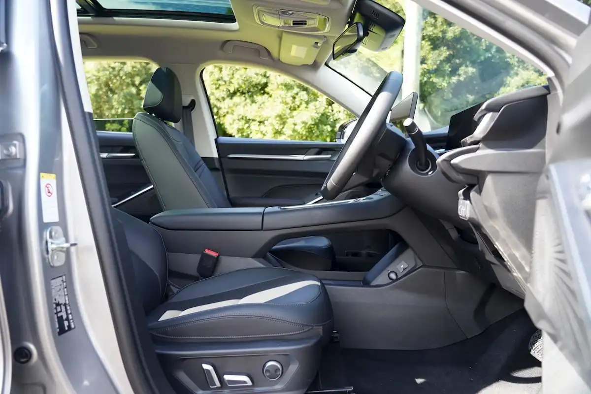 2025 gwm haval h6 ultra hybrid driver seat