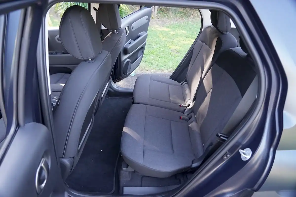 2025 hyundai inster standard range rear seats