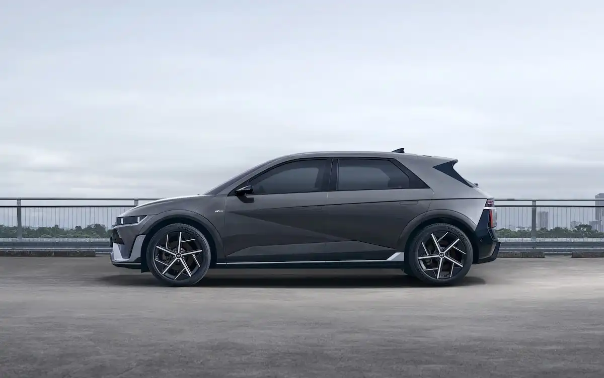 2025 hyundai ioniq 5 side