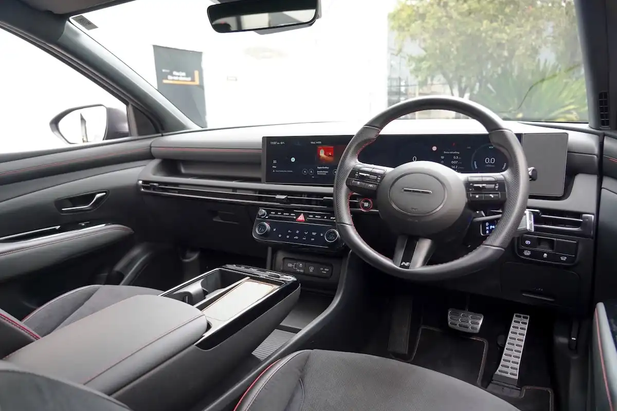 2025 hyundai tucson elite n line hybrid awd driver seat