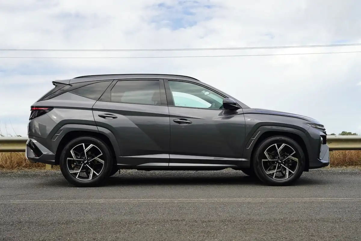 2025 hyundai tucson elite n line hybrid awd exterior
