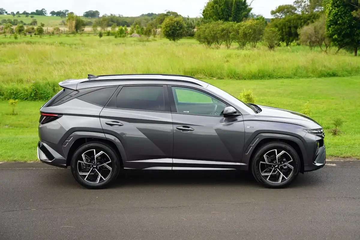 2025 hyundai tucson elite n line hybrid awd side