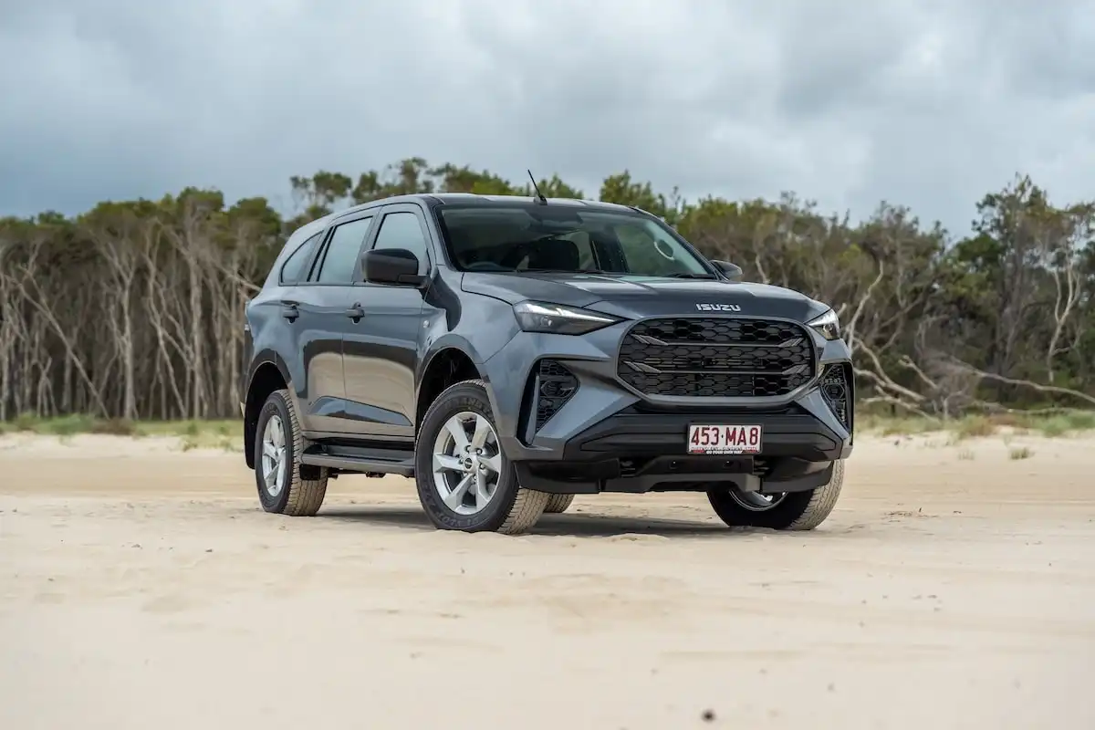 image for 2025 Isuzu MU-X Review