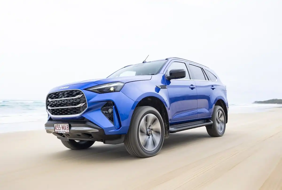2025 isuzu mu-x ls-m 1.9 4x2