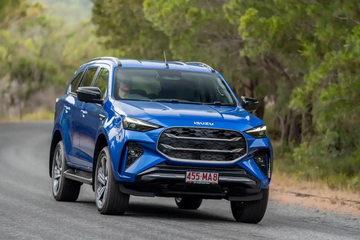 2025 isuzu mu-x ls-m 4x2