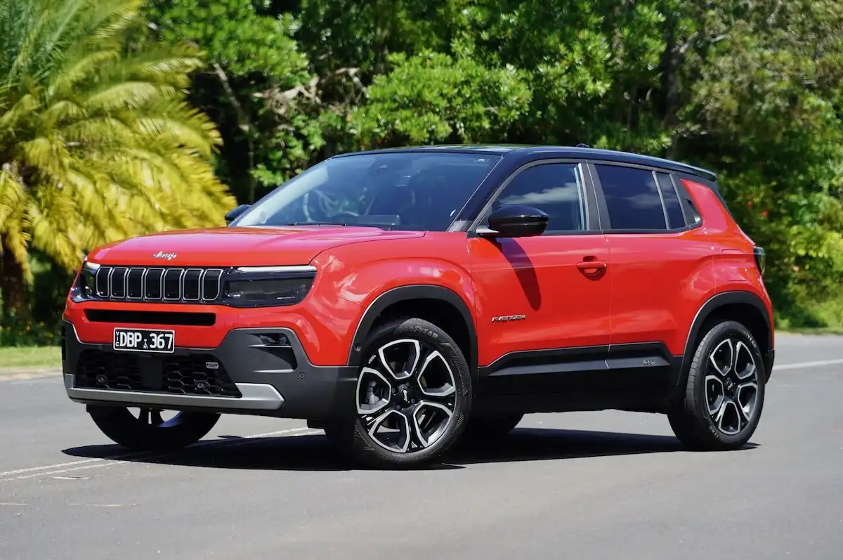 2025 jeep avenger summit australia