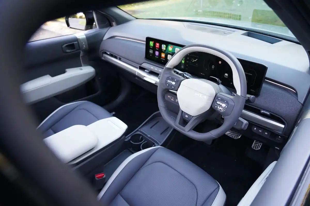 2025 kia ev3 gt-line long range driver seat