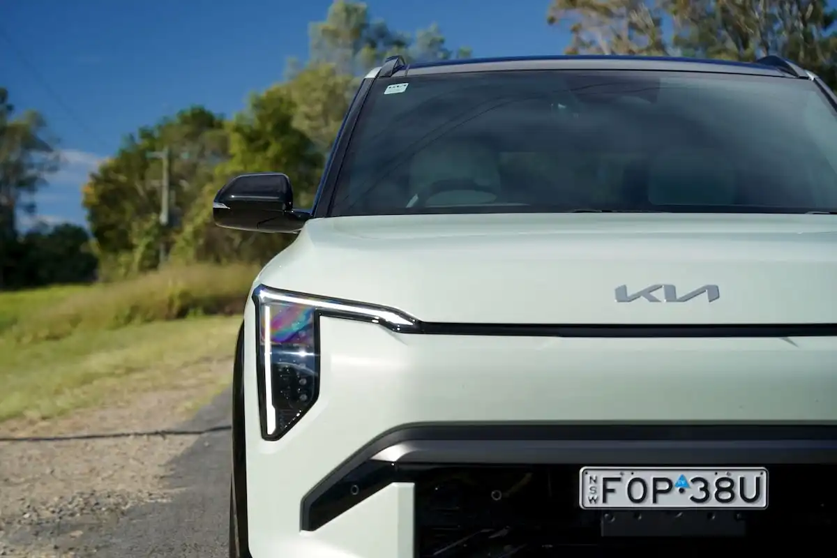2025 kia ev3 gt-line long range headlight
