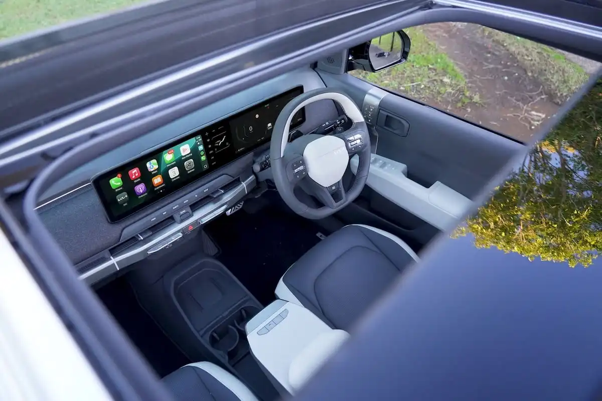 2025 kia ev3 gt-line long range infotainment system
