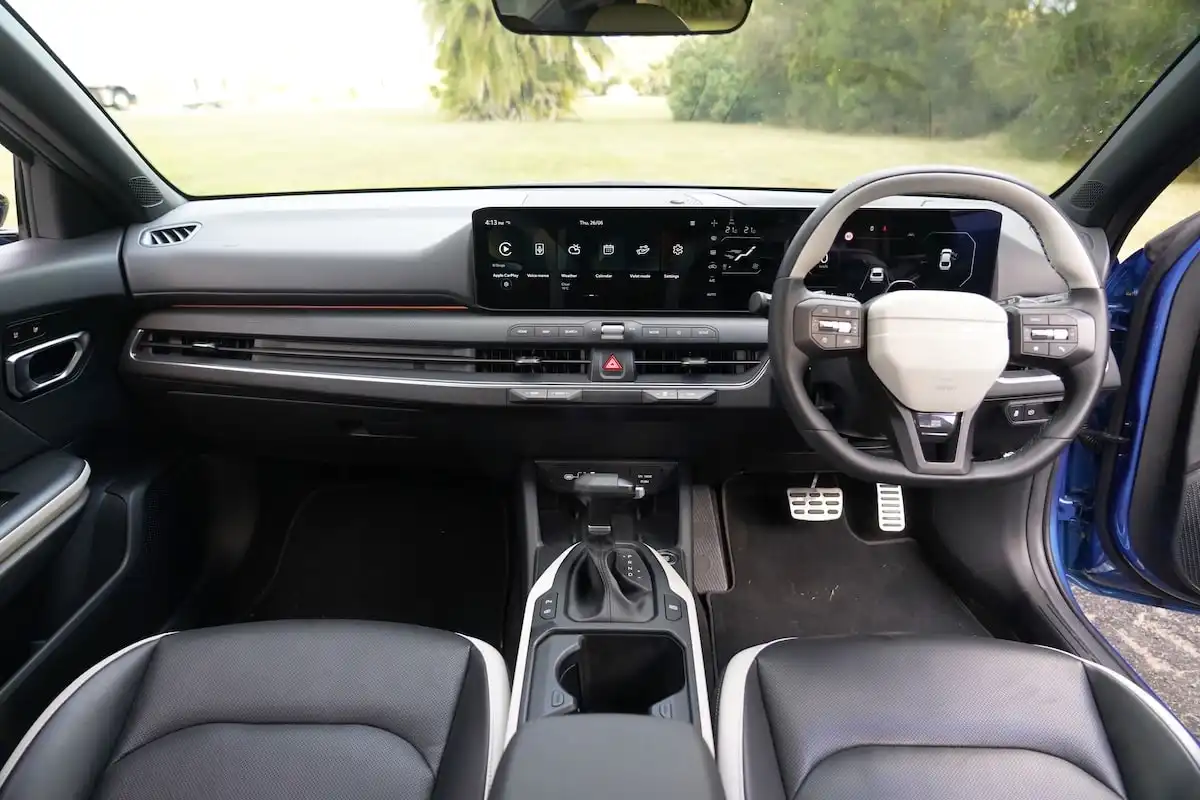 2025 kia k4 gt-line connectivity