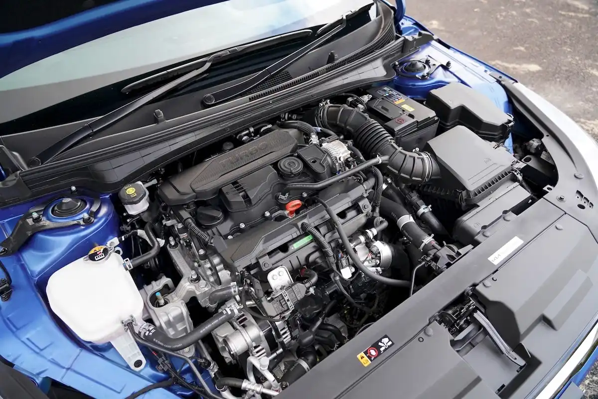 2025 kia k4 gt-line engine