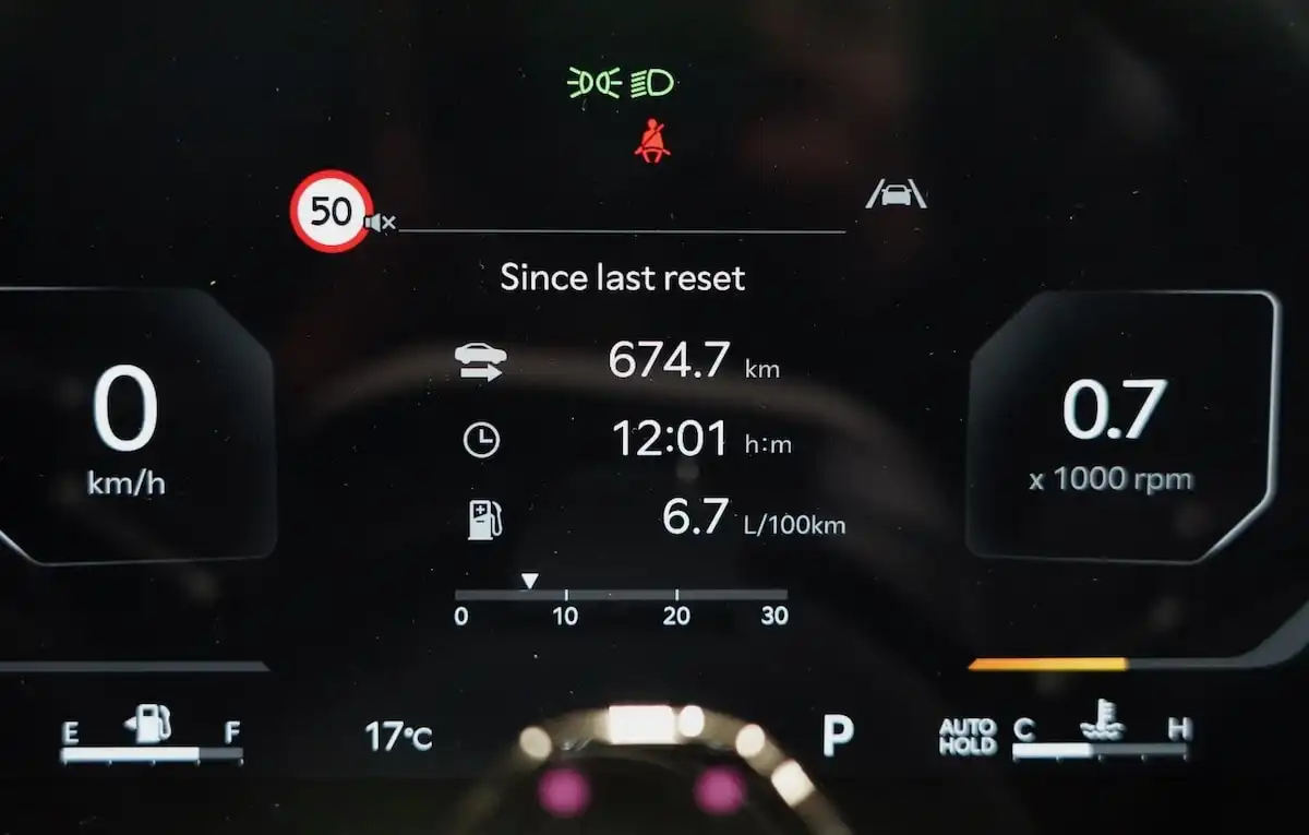 2025 kia k4 gt-line fuel efficient