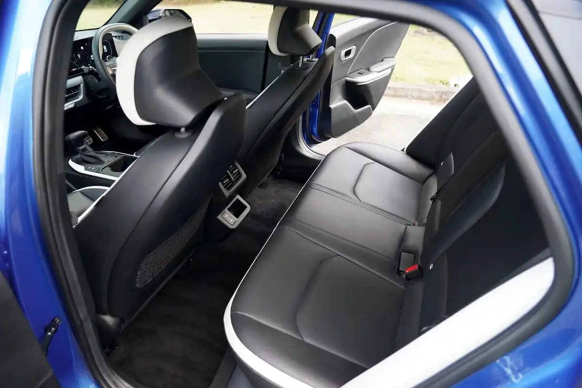 2025 kia k4 gt-line rear seats
