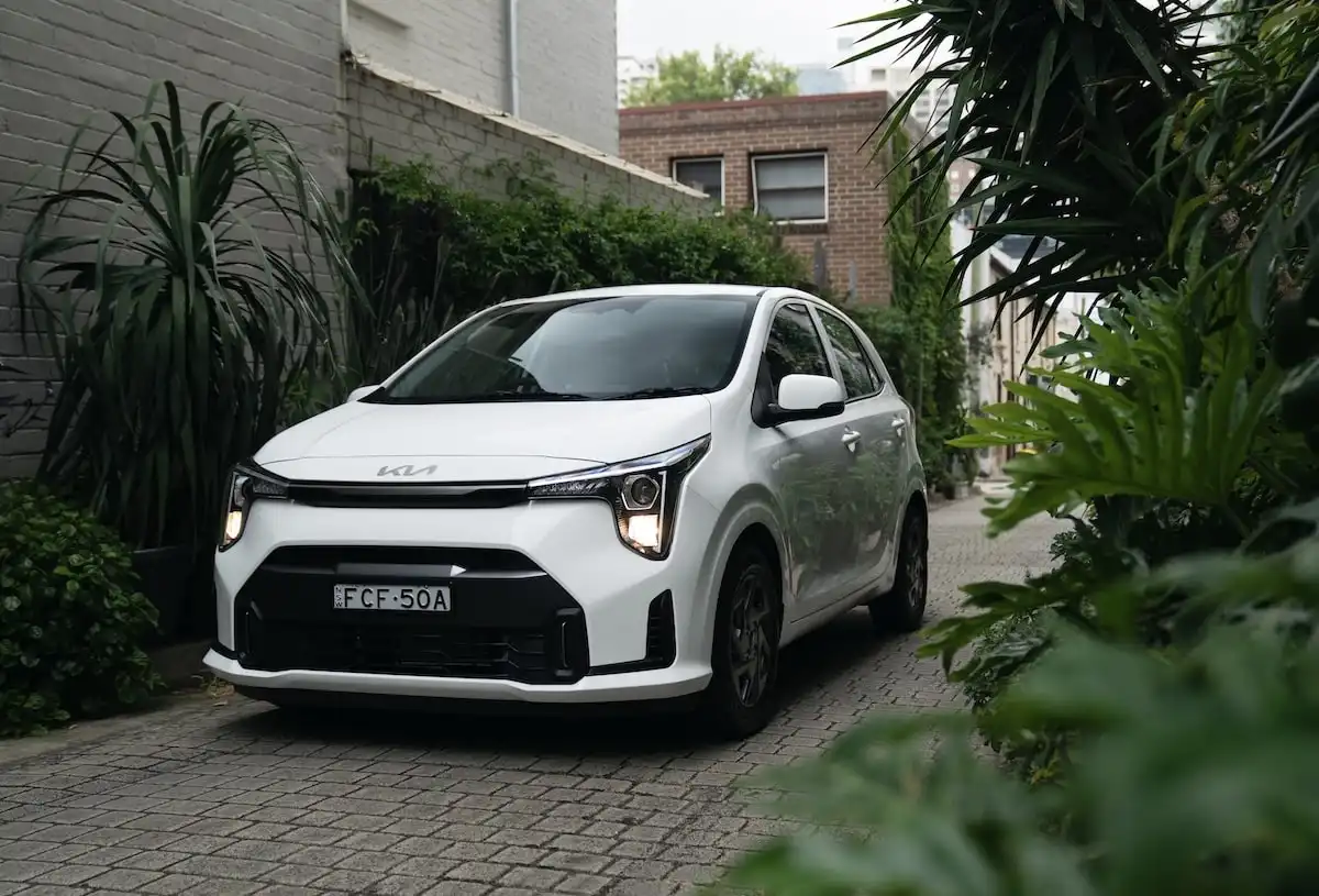 2025 kia picanto p-plater