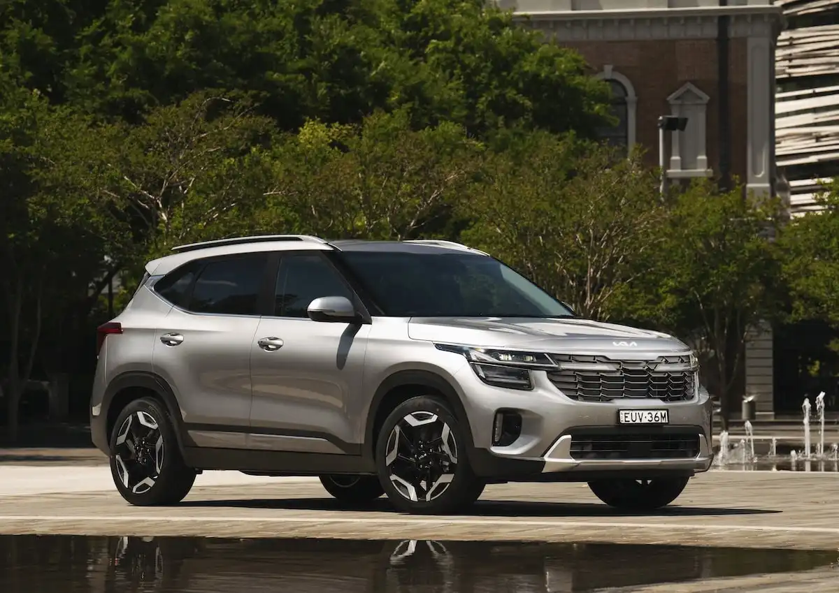 2025 kia seltos doors