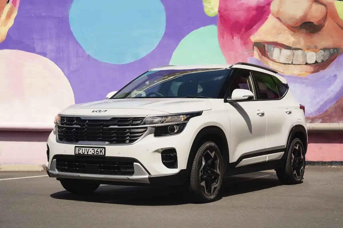 2025 kia seltos front