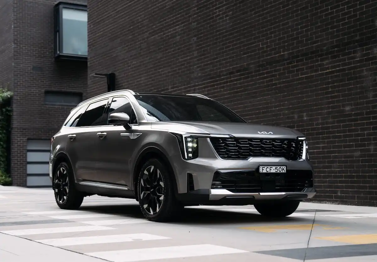 2025 kia sorento grille