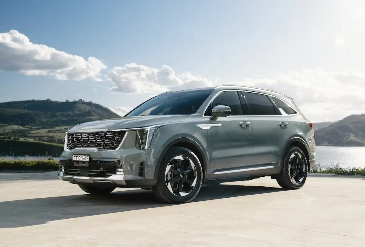 2025 kia sorento s fwd