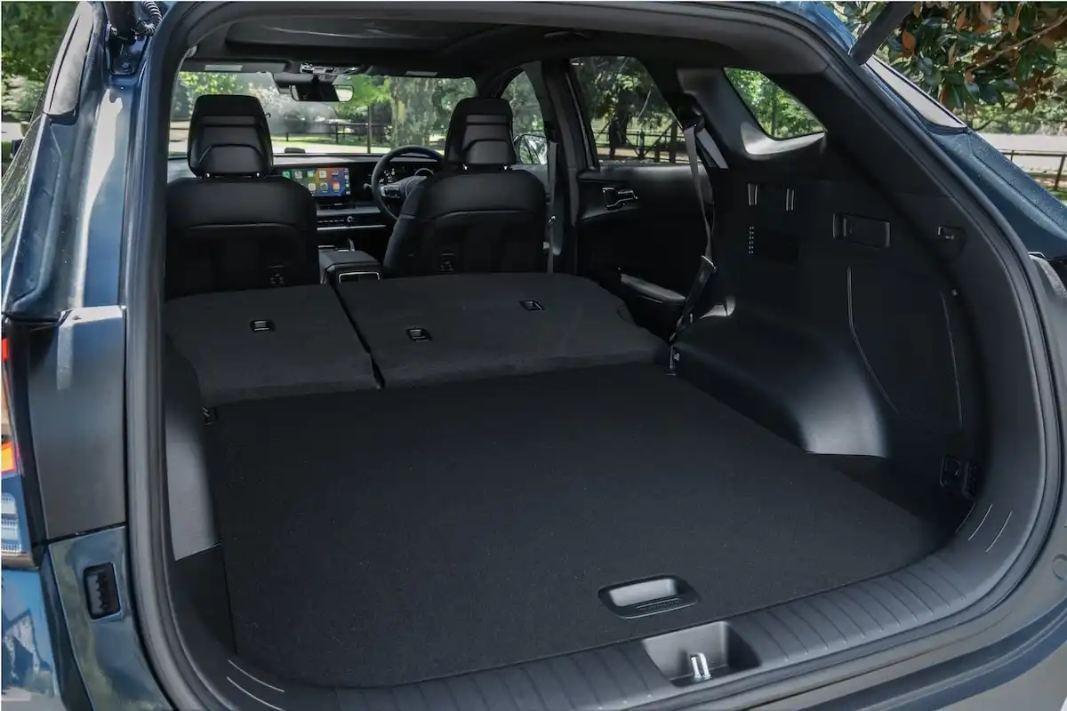 2025 kia sportage boot