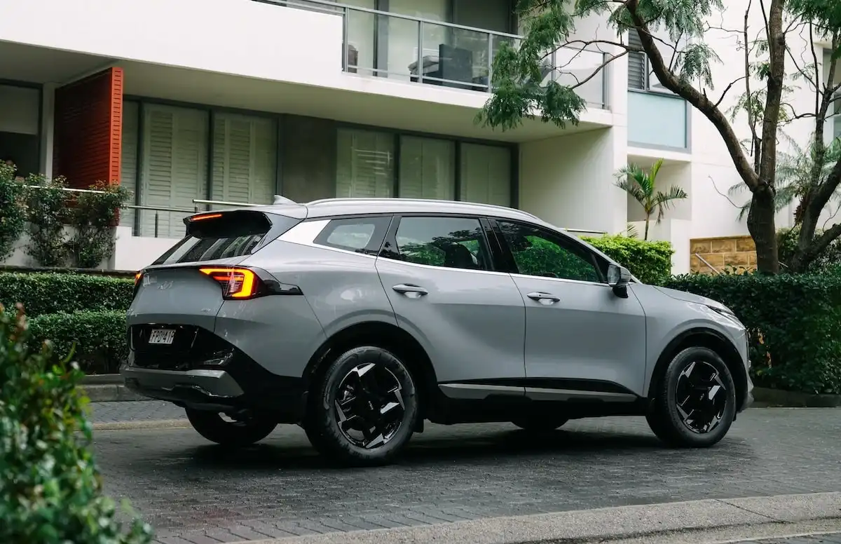 2025 kia sportage parking assist