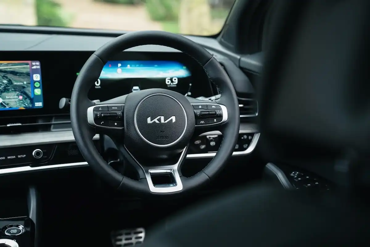 2025 kia sportage steering wheel