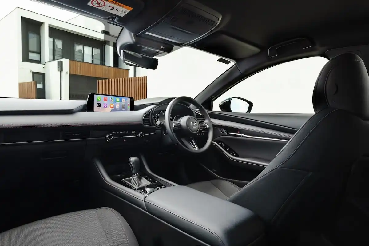 2025 mazda 3 g25 gt hatch with heated seats