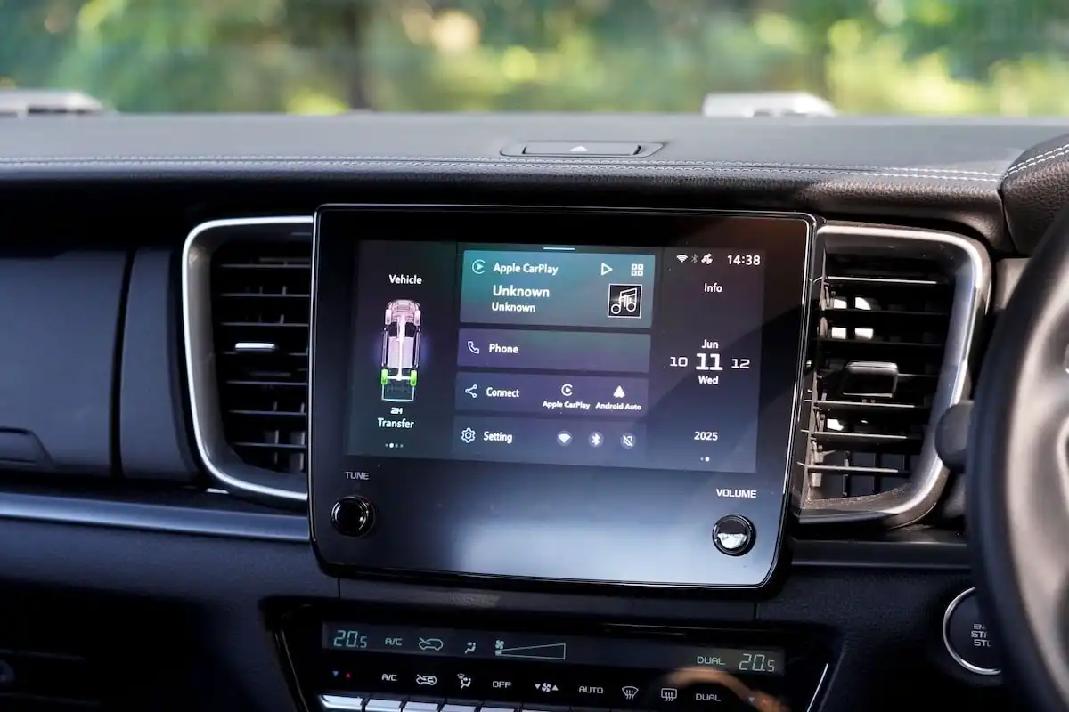 2025 mazda bt-50 gt 4x4 dual cab connectivity