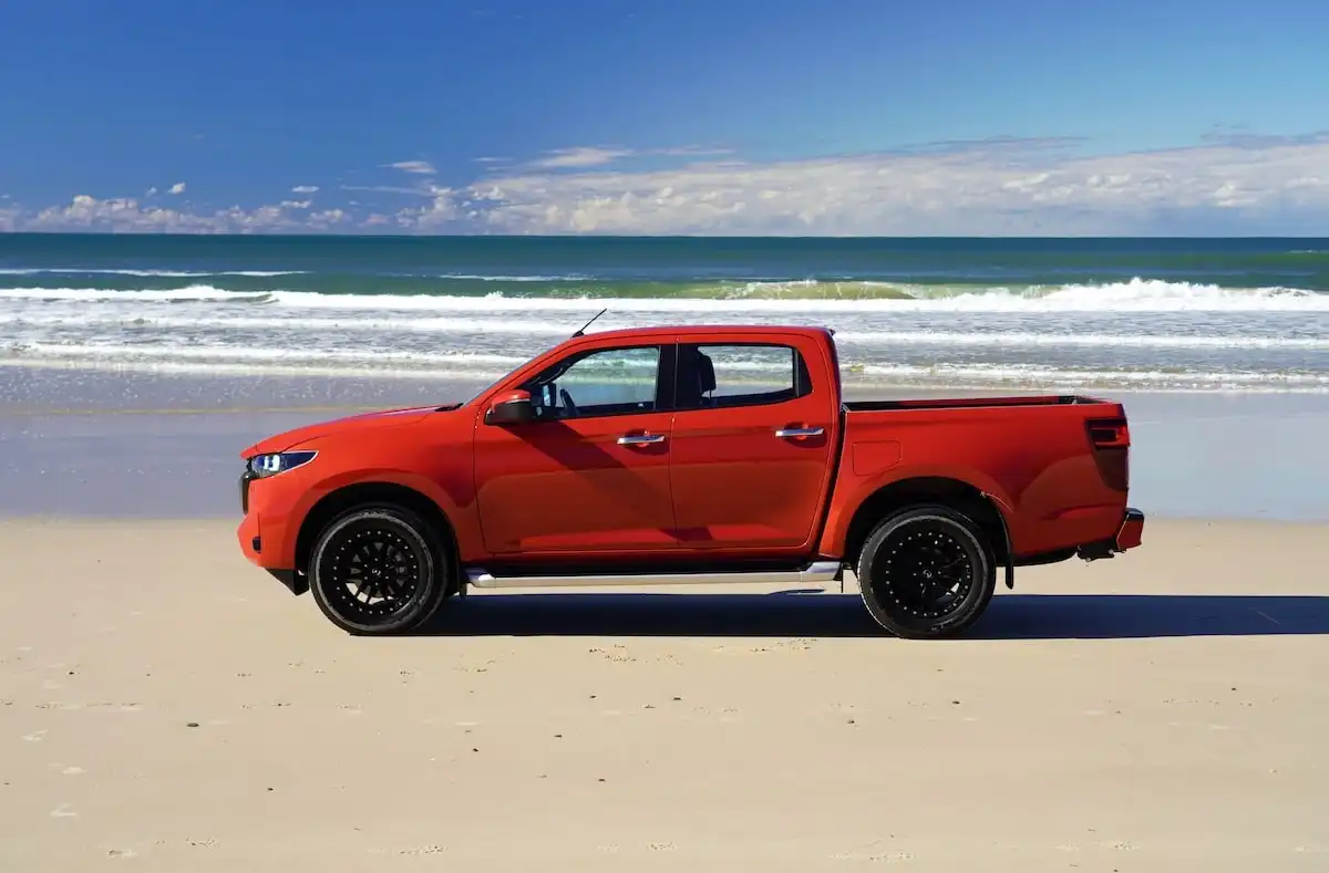 2025 mazda bt-50 gt 4x4 dual cab doors