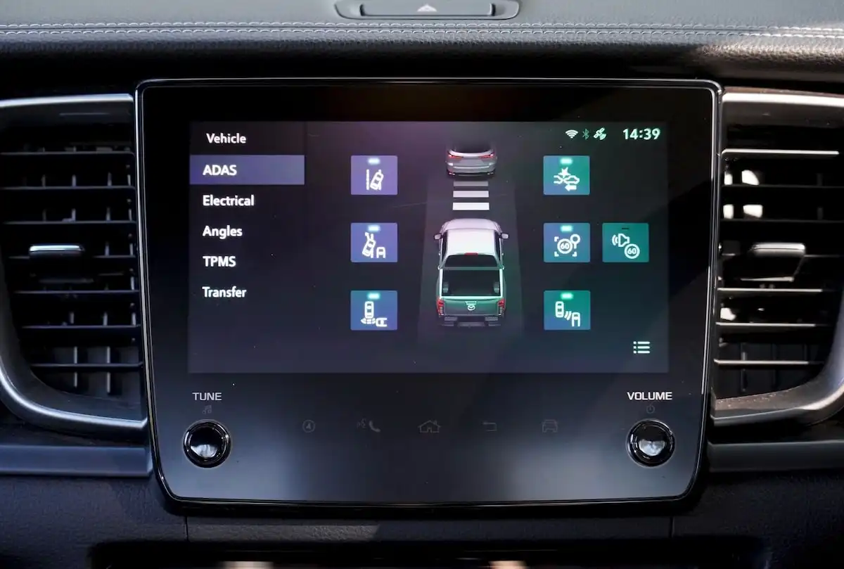 2025 mazda bt-50 gt 4x4 dual cab safety assist