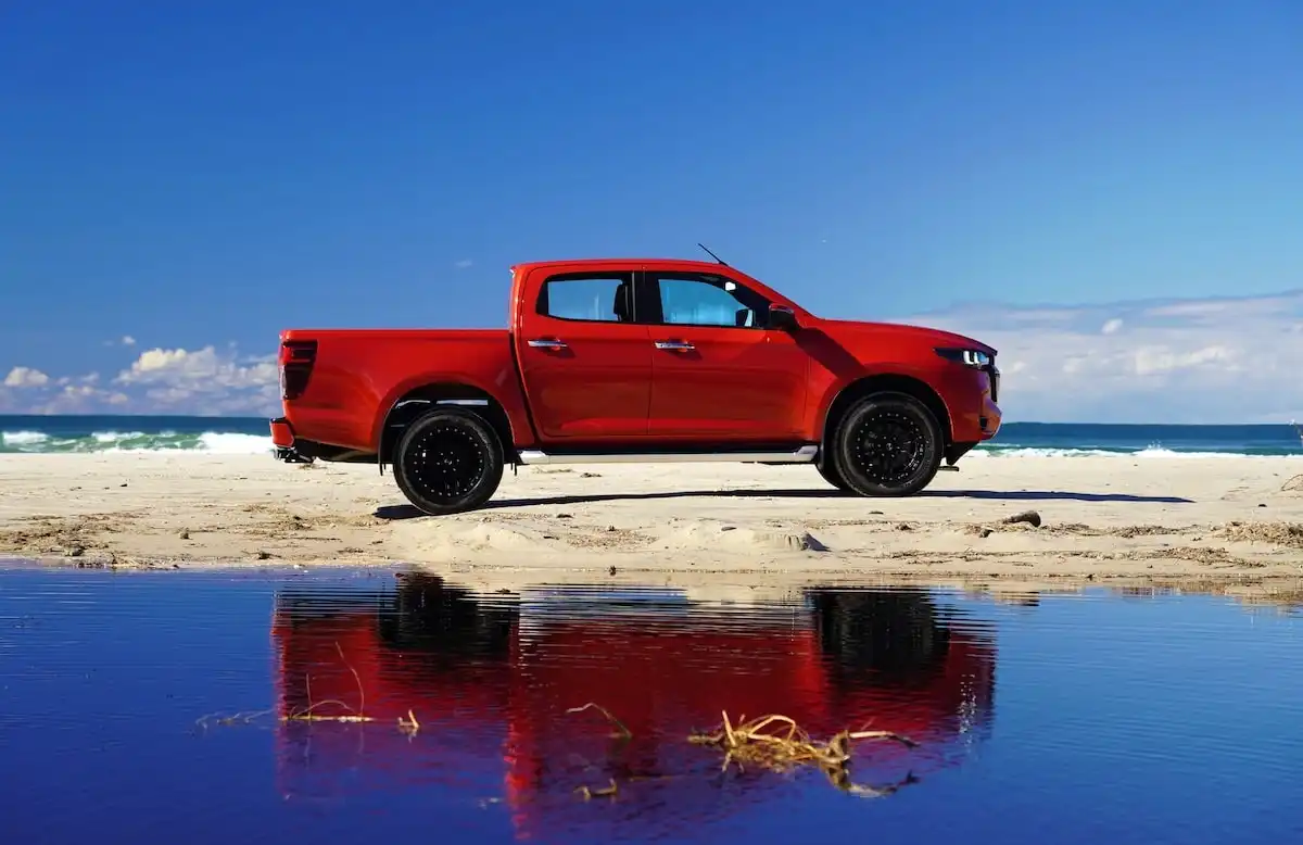 2025 mazda bt-50 gt 4x4 dual cab side