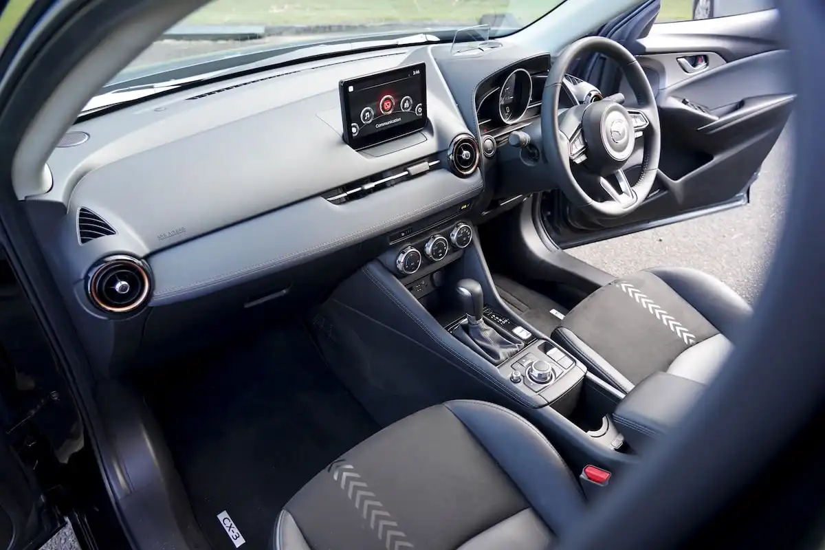 2025 mazda cx-3 gt sp interior front