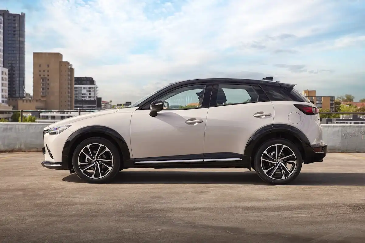 2025 mazda cx-3 side