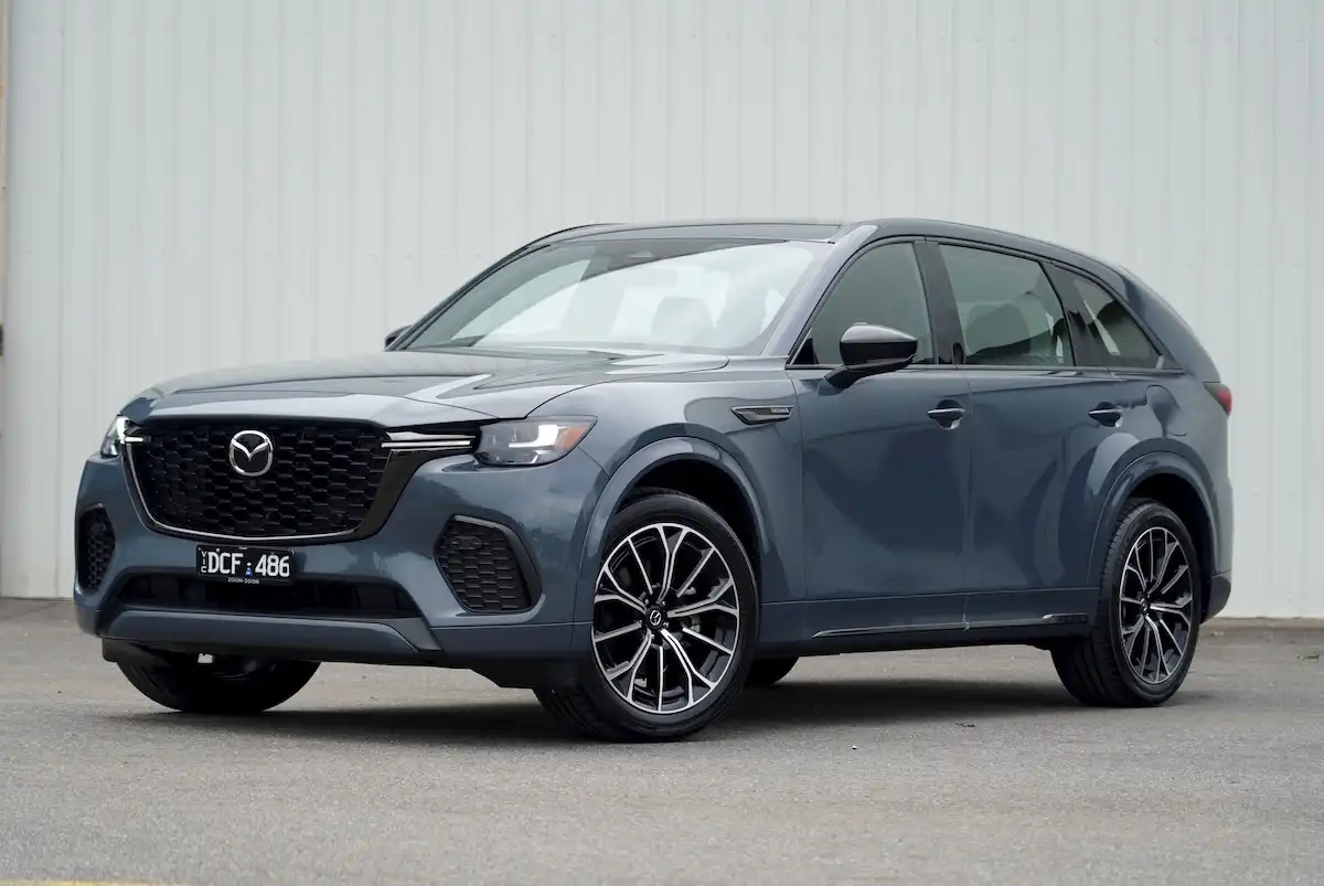 2025 mazda cx-70 azami d50e exterior front