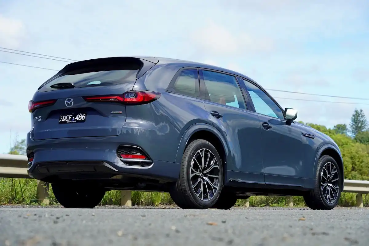 2025 mazda cx-70 azami d50e rear
