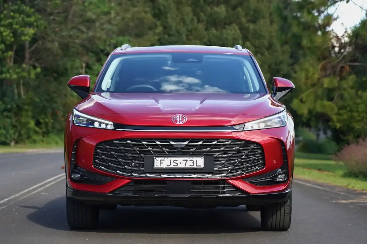 2025 mg hs essence grille