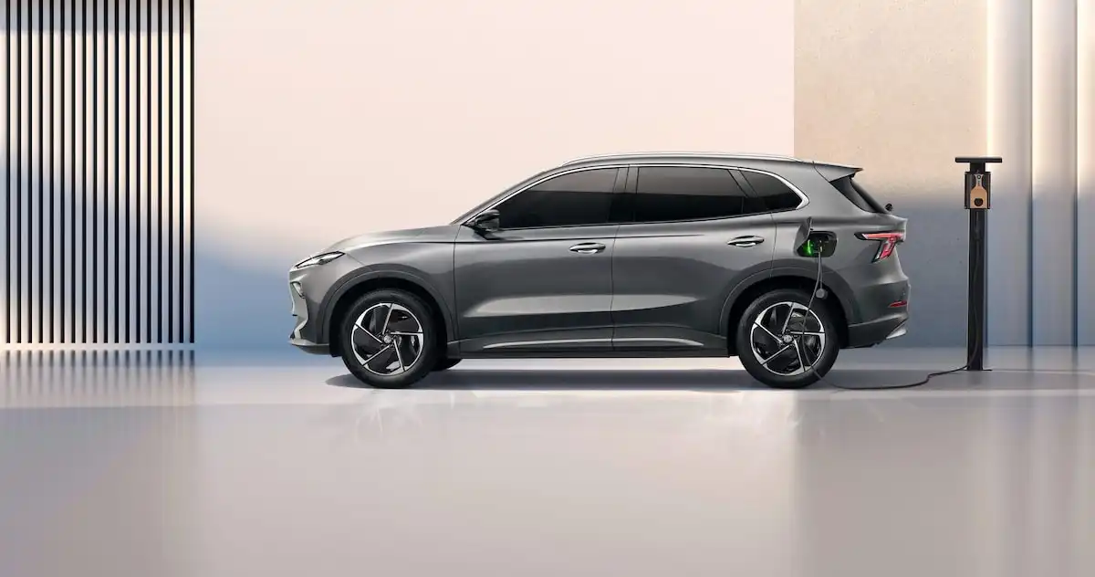 2025 mg s5 ev side charging