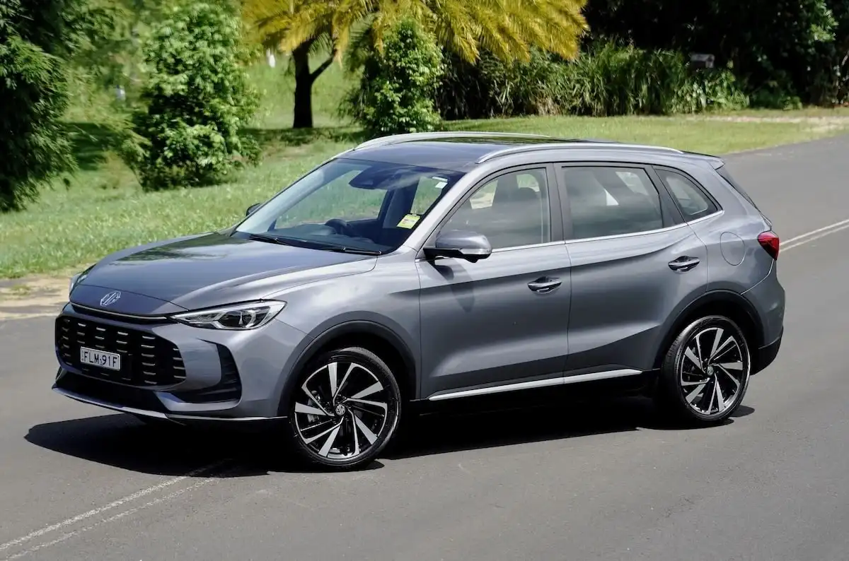 2025 mg zs excite