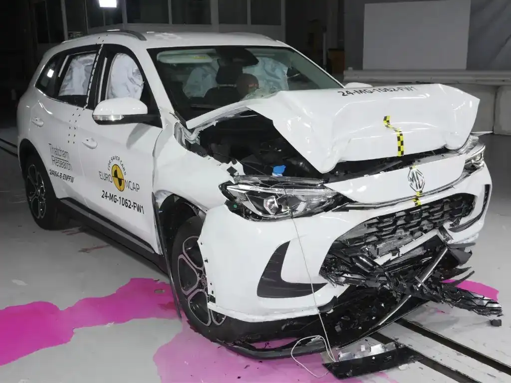2025 mg zs hybrid+ essence ancap