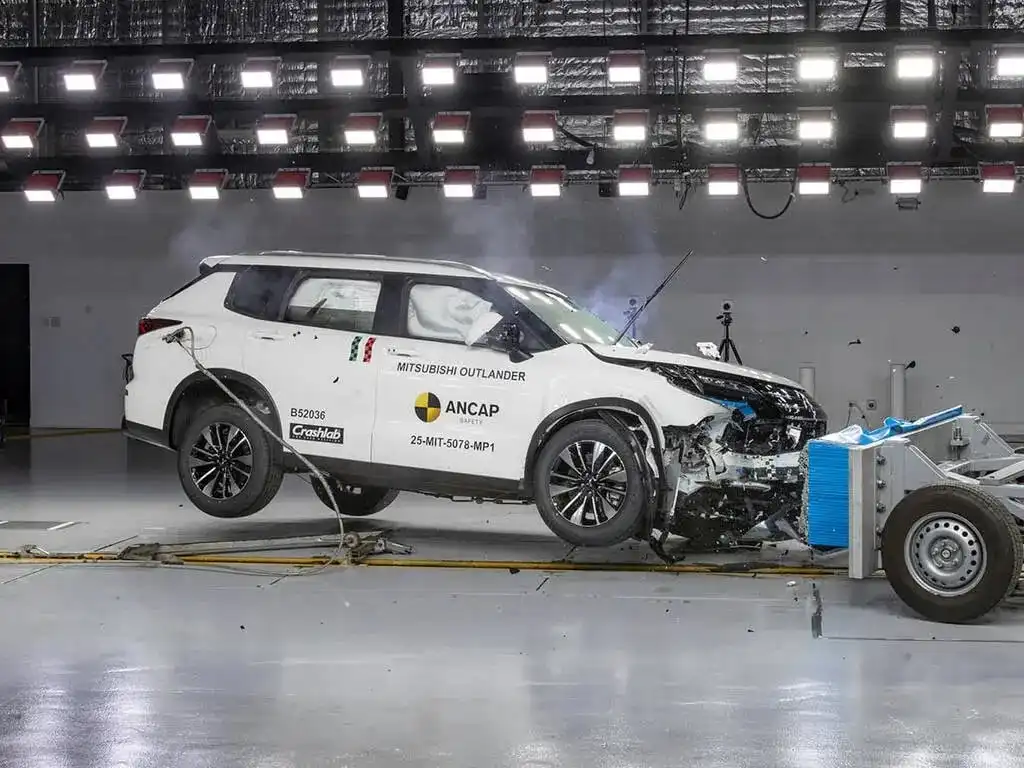 2025 mitsubishi outlander exceed ancap