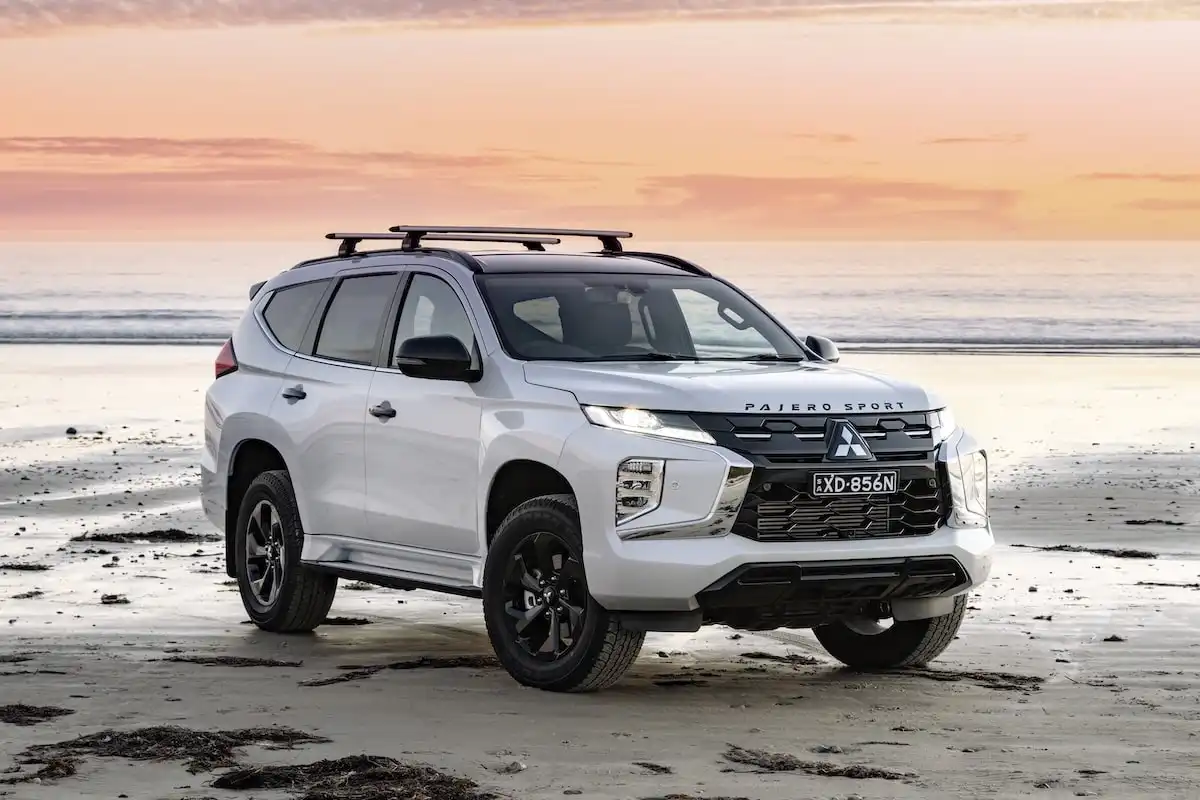 2025 mitsubishi pajero sport front
