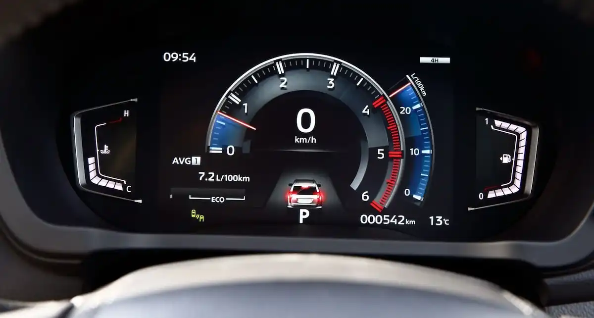 2025 mitsubishi pajero sport fuel efficient