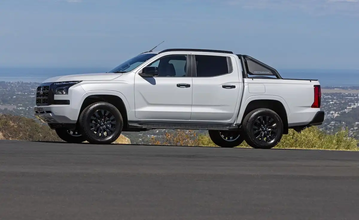2025 mitsubishi triton exterior