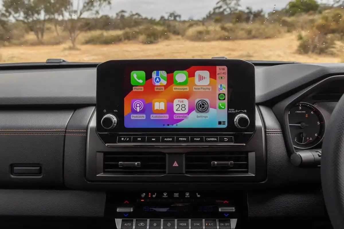 2025 mitsubishi triton infotainment system