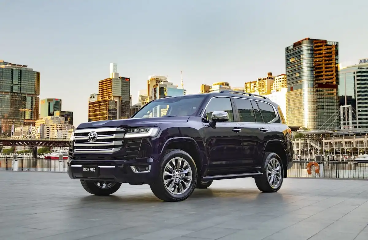 2025 most popular upper large suvs