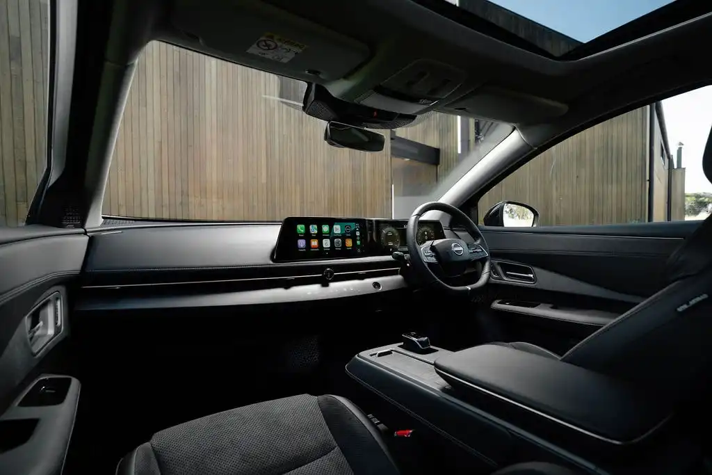 2025 nissan ariya interior