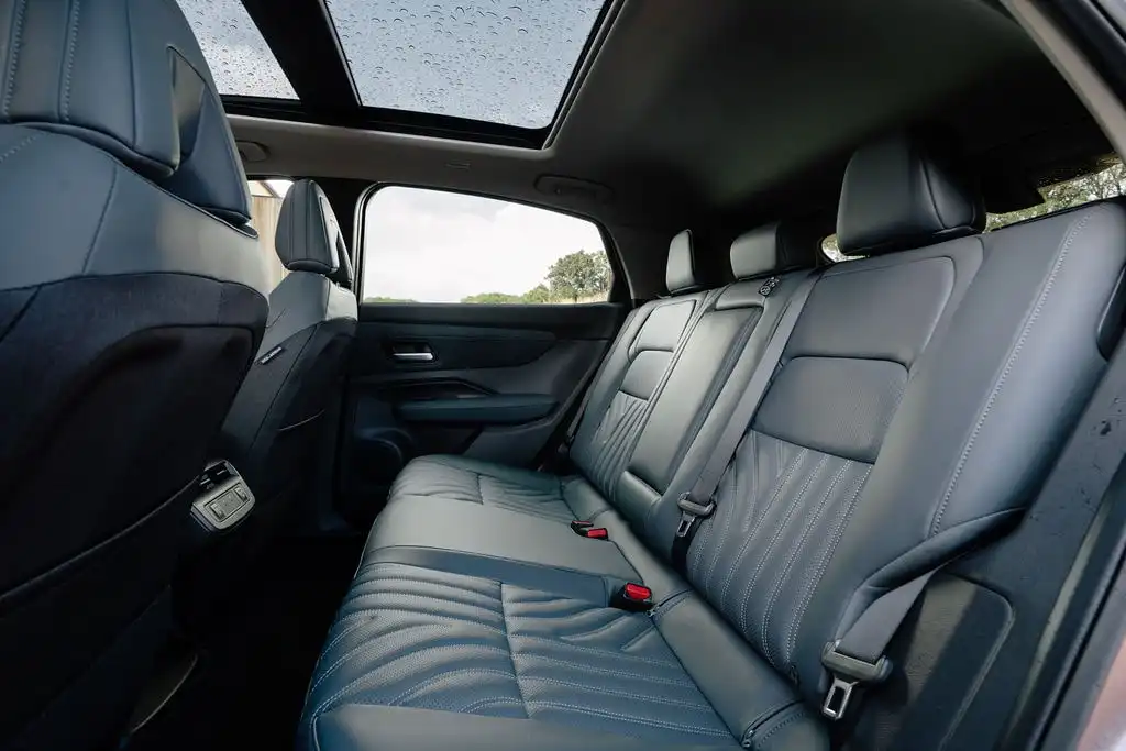 2025 nissan ariya rear seats