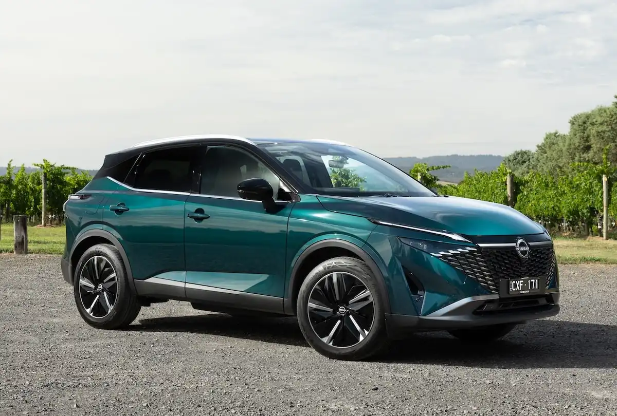 2025 nissan qashqai st+ fwd