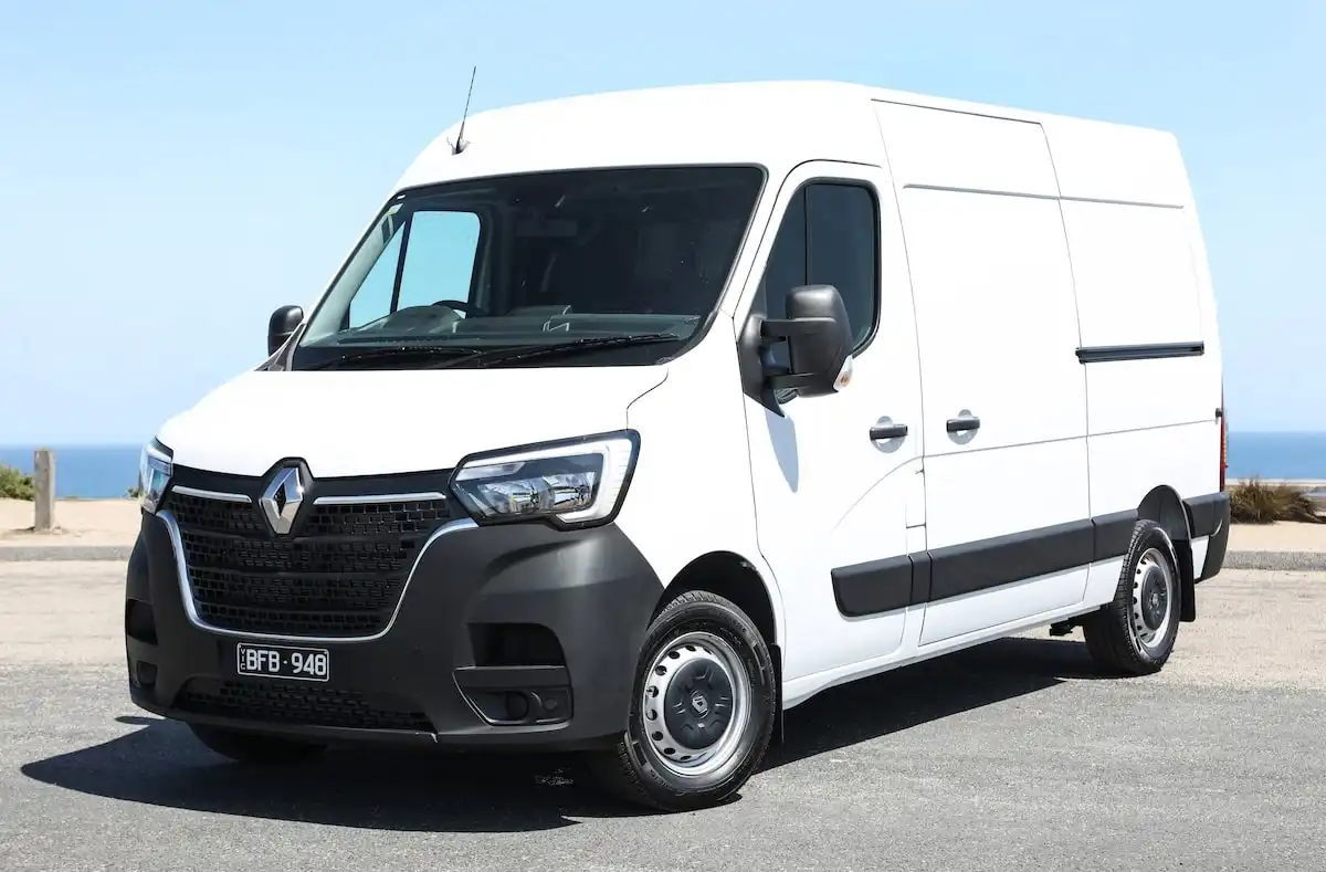 2025 renault master