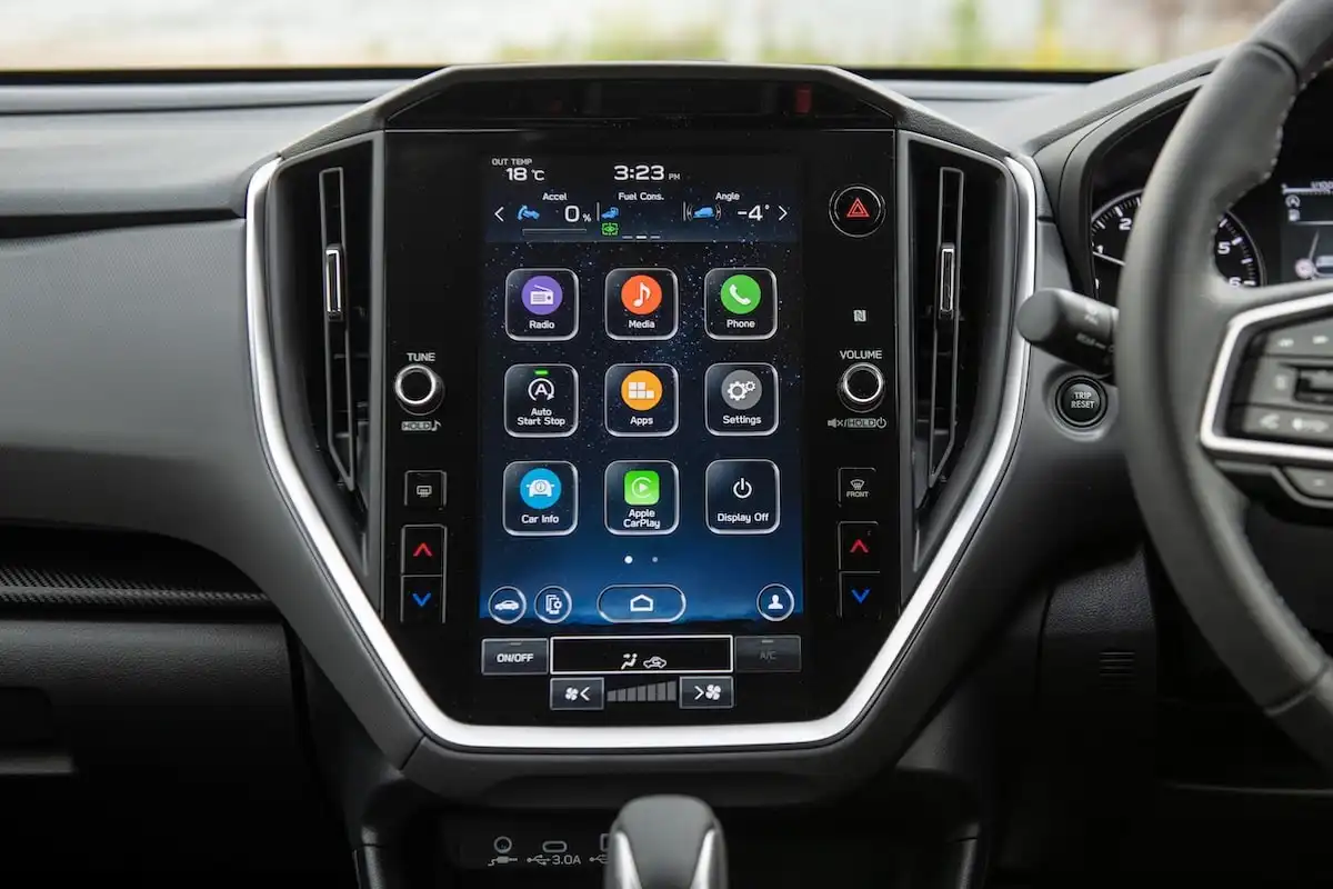 2025 subaru crosstrek connectivity